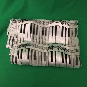 Piano Scarf